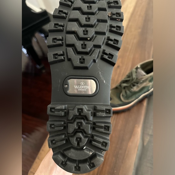 Valentino high top sneakers - Picture 2 of 4